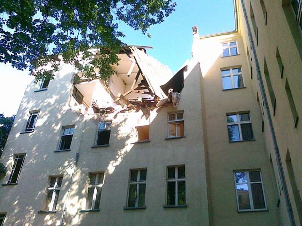 Ansicht des zerstörten Hauses Ansicht des zerstörten Hauses